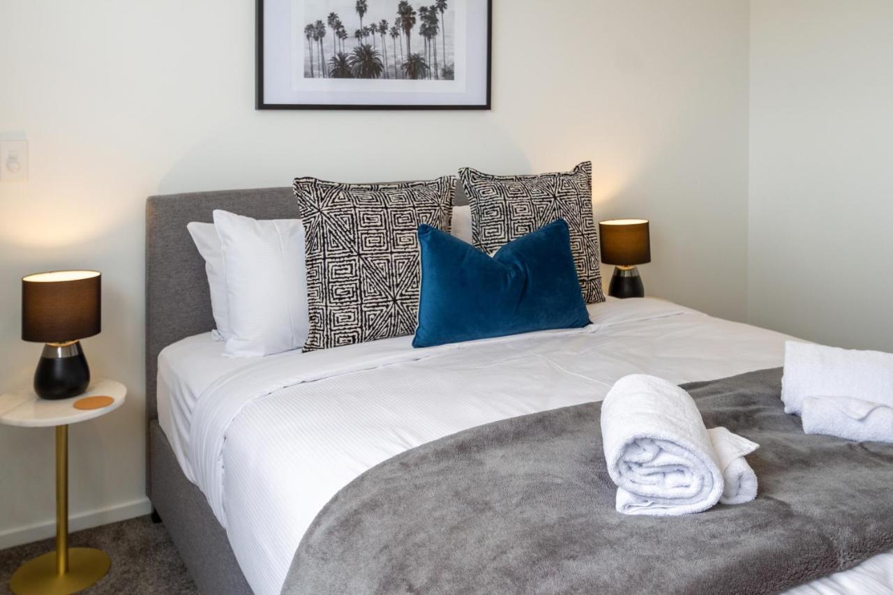 Upper Riccarton Dream - 2 Bed 2 Bath W/Carpark Apartment Крайстчърч Екстериор снимка