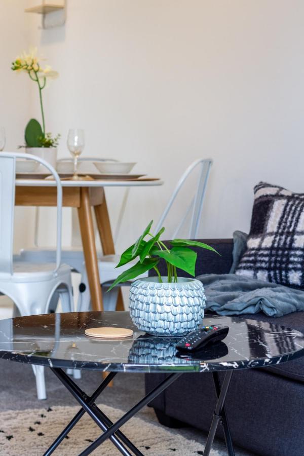 Upper Riccarton Dream - 2 Bed 2 Bath W/Carpark Apartment Крайстчърч Екстериор снимка