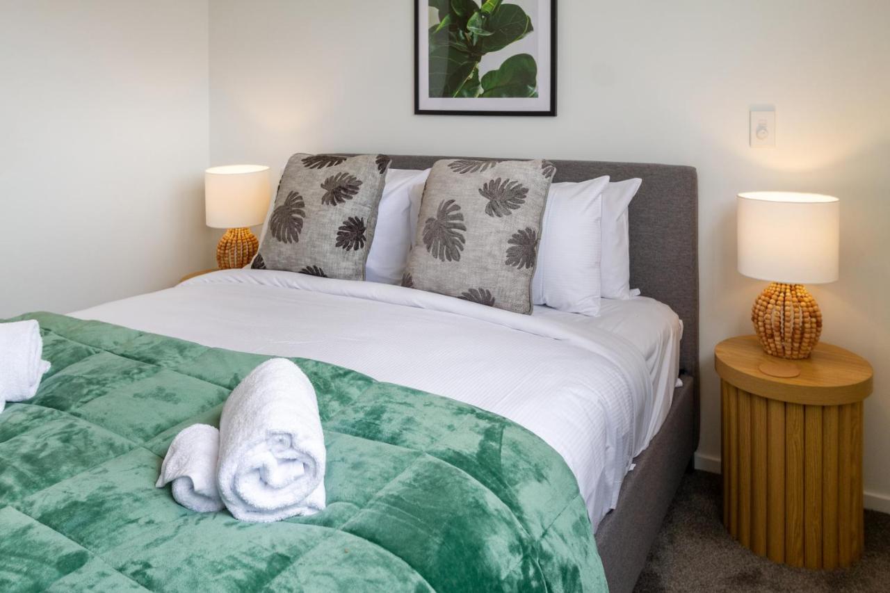 Upper Riccarton Dream - 2 Bed 2 Bath W/Carpark Apartment Крайстчърч Екстериор снимка